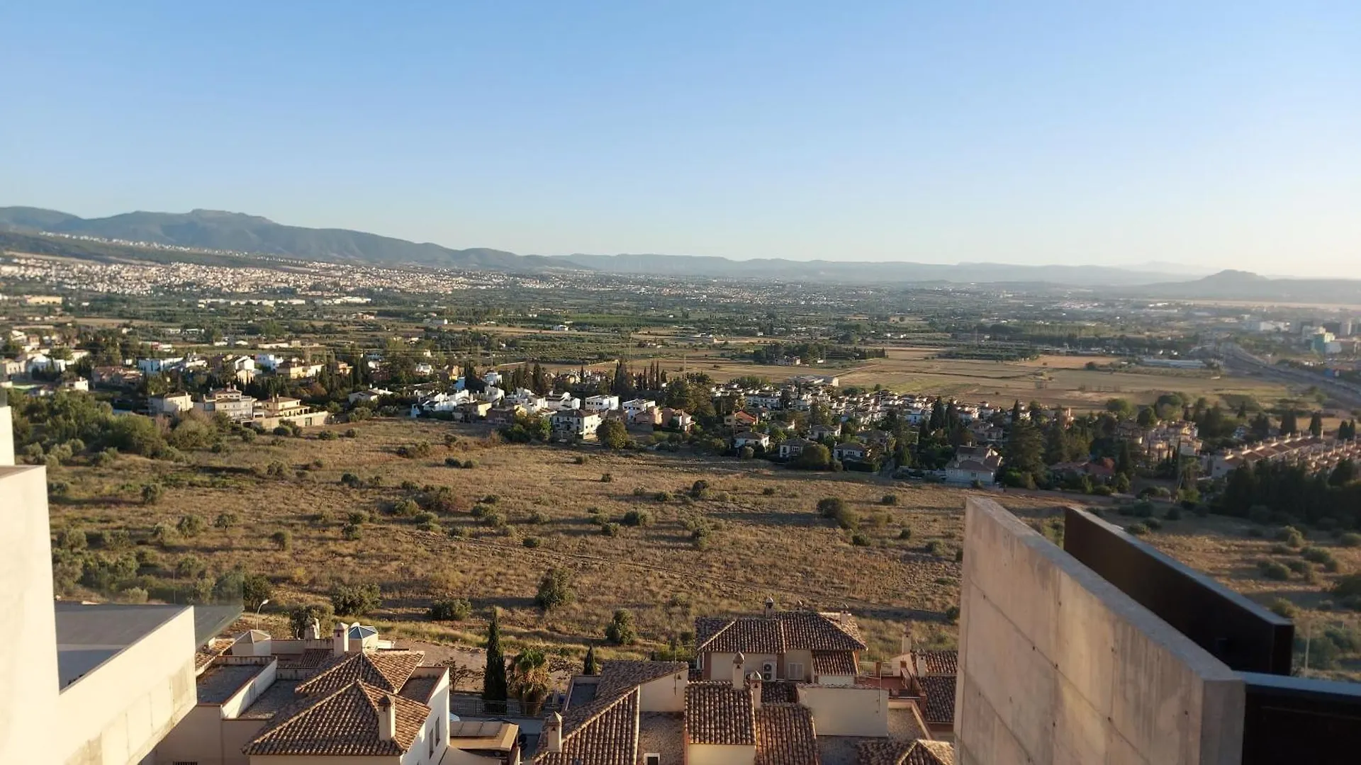 Casa En Granada Con Vistas En Zona El Serrallo
